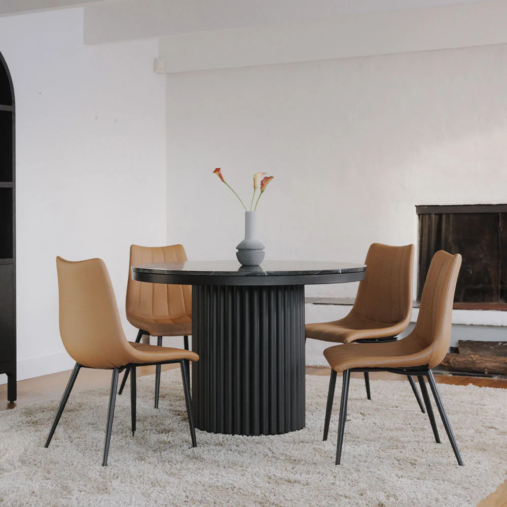 Lunor Dining Table - Image 7