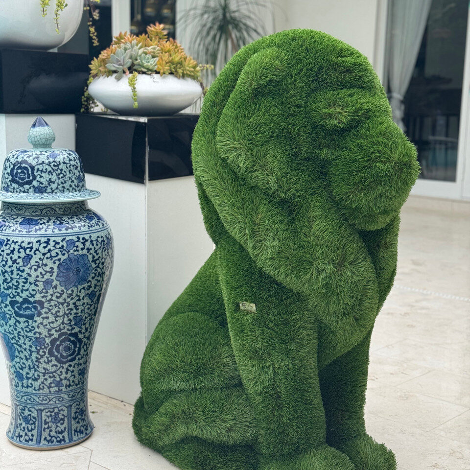 Small seating Lion - Image 2